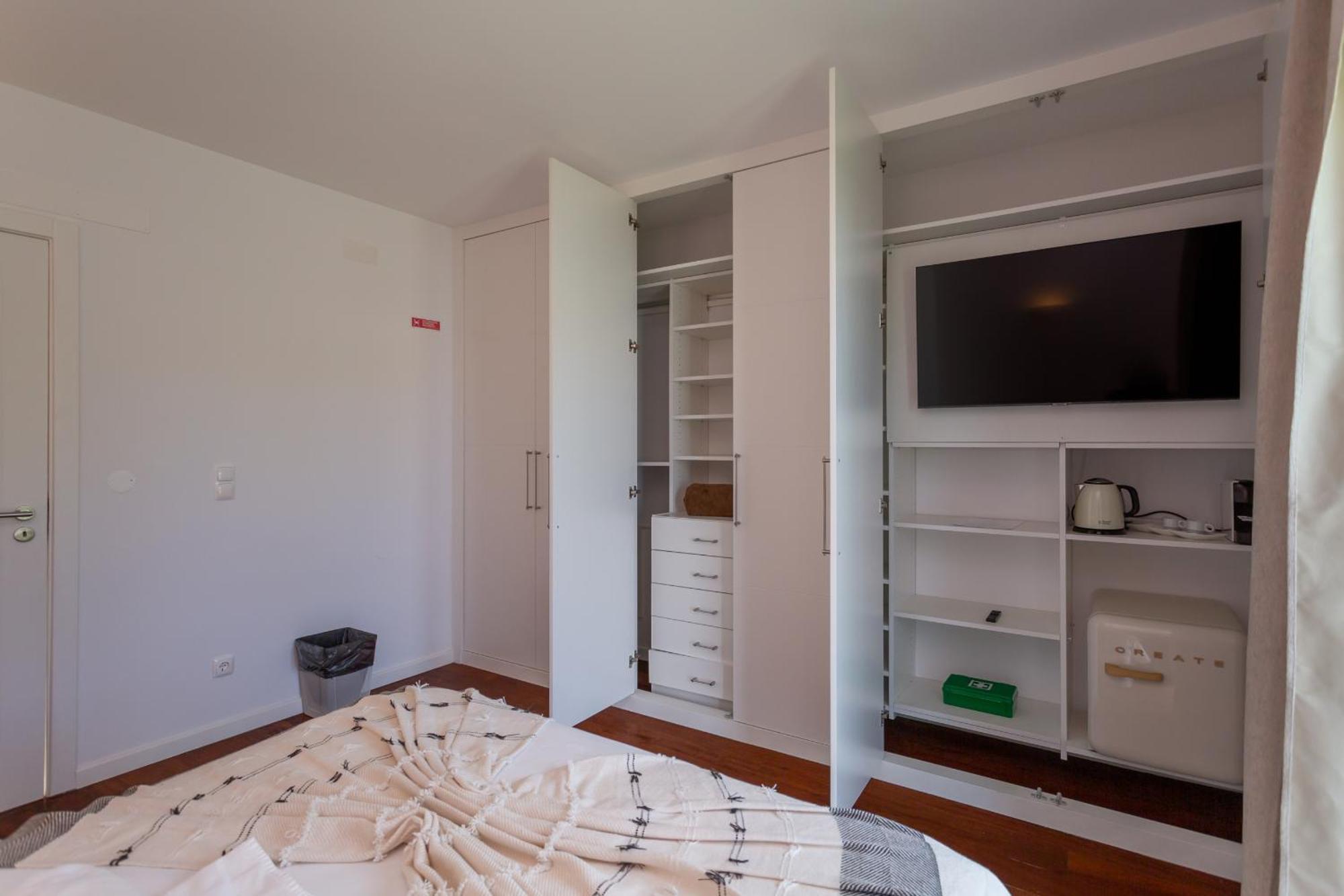 Penedo Escape Sea Suites Colares Exterior photo