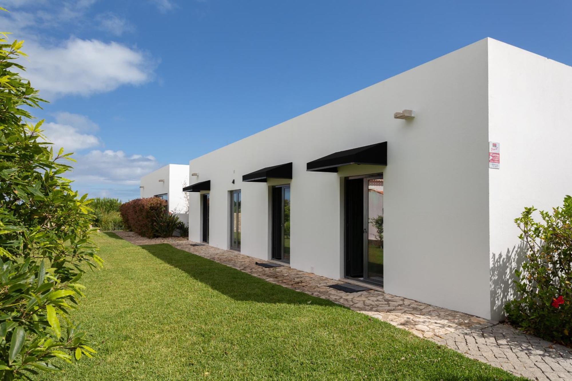 Penedo Escape Sea Suites Colares Exterior photo