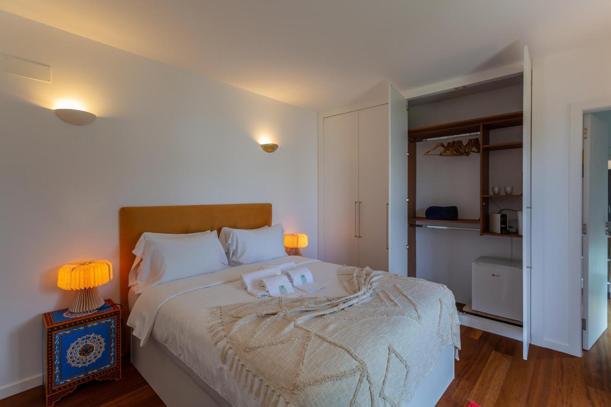 Penedo Escape Sea Suites Colares Exterior photo